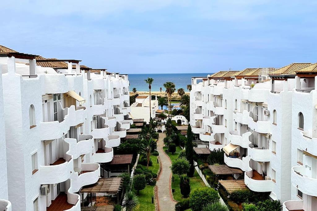 Atico Duplex Con Vistas Al Mar En Захара-де-лос-Атунес Экстерьер фото